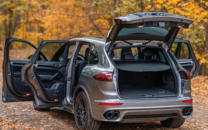 Porsche Cayenne cena 199900 przebieg: 126000, rok produkcji 2015 z Szczecin małe 497